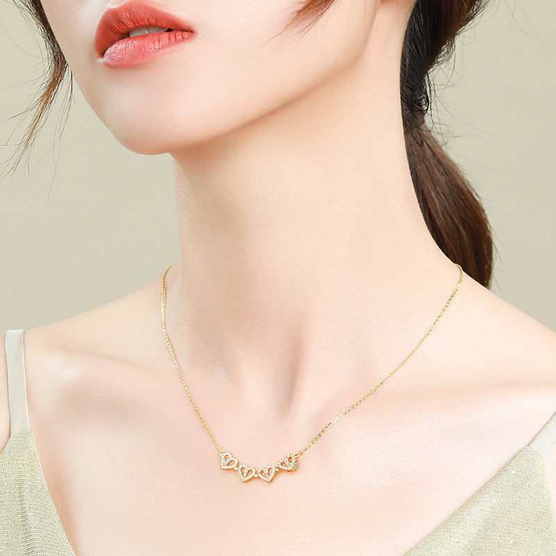 NEW Retro Magnetic Folding Heart Shaped Four Leaf Clover Pendant Necklace Women Love Clavicle Chain Gifts Openable Choker Jewelry
