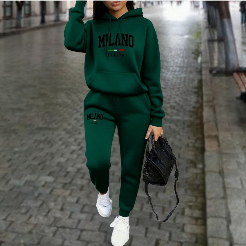 Womens Fleece-Lined Sweatshirt And Sweatpants Set With Print